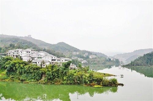 坭坝水映长山，生态修复与旅游融合发展的最新动态